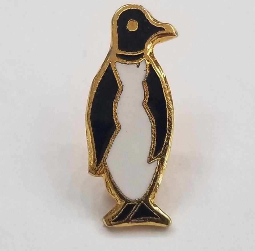 Penguin Collar Pin