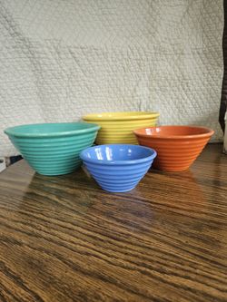 Vintage Bauer Nested Bowls