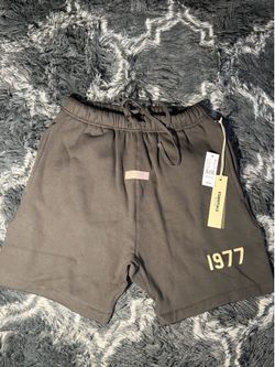 1977  shorts essentials