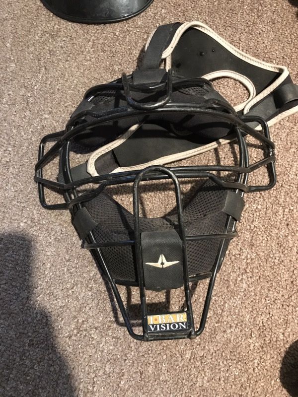 All star 2 piece catchers mask with Wilson skull cap for Sale in