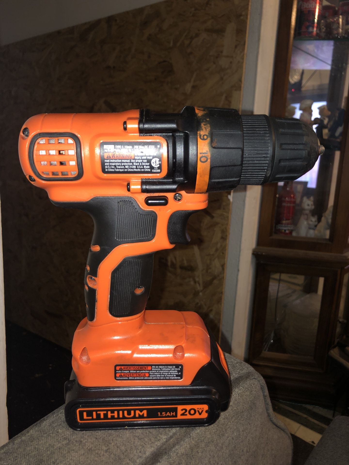 Black & Decker 20v 1.5 AH ( No Charger)