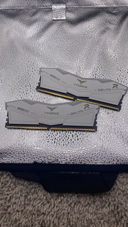 32GB DDR5 5200 MHz T-Force Delta RAM