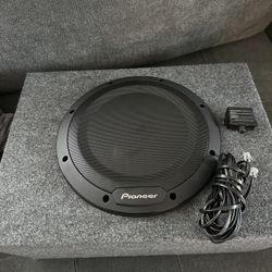 Pioneer 10in Sub w/ Amplifier