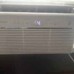 Insignia  U-shaped Air Conditioner With Remote & Box