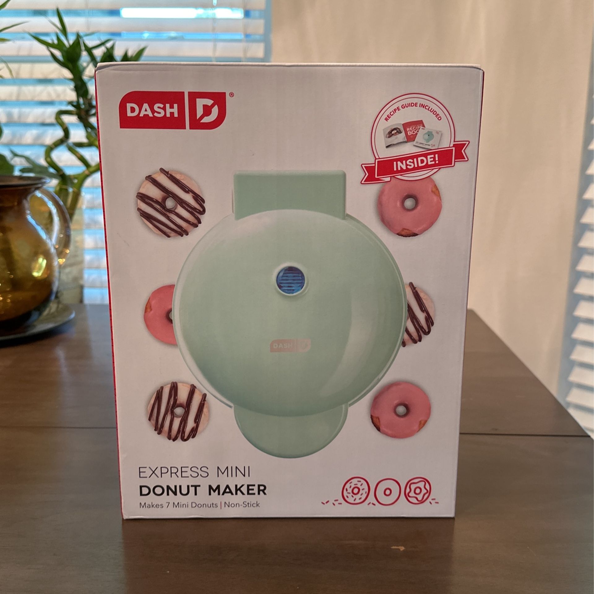 *New* Dash Express Mini Donut Maker