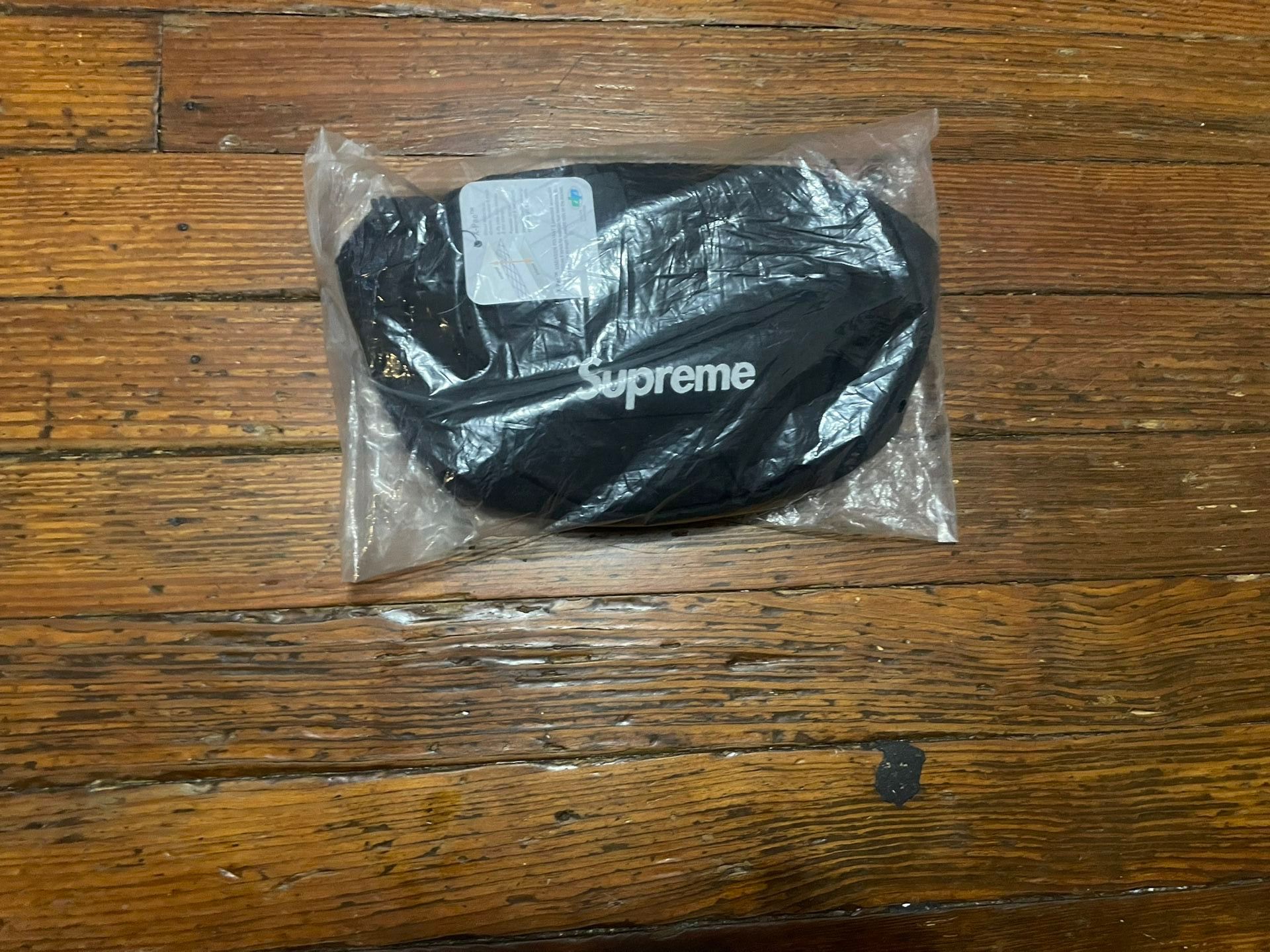 SUPREME FALL 2018 WAIST BAG BLACK