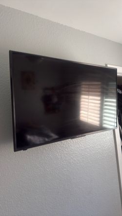 43” Sharp Roku Smart TV + Wall Mount