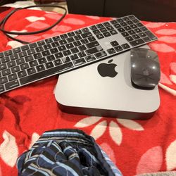 Apple Mac Mini 2018 + Magic Keyboard & Mouse Bundle