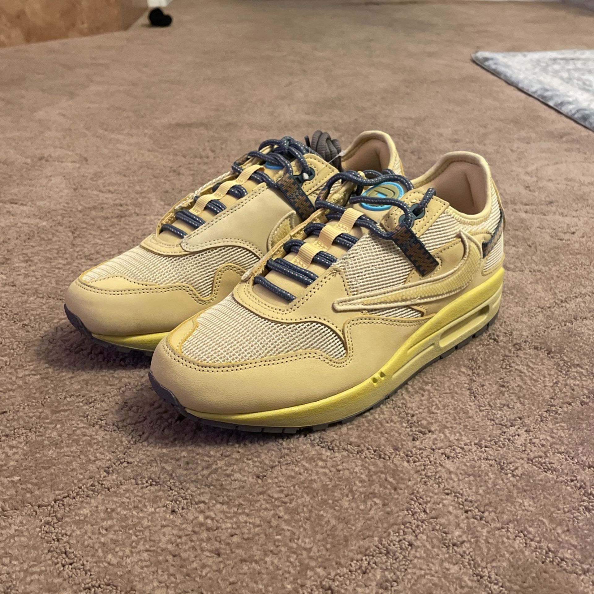 Nike Air Max X Cactus Jack Saturn Gold Size