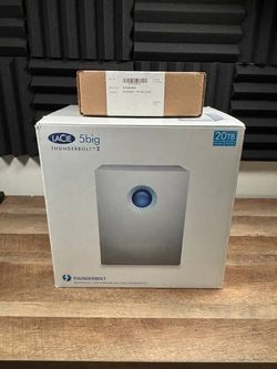 LaCie 4 Bay 4 Big Quadra Pro