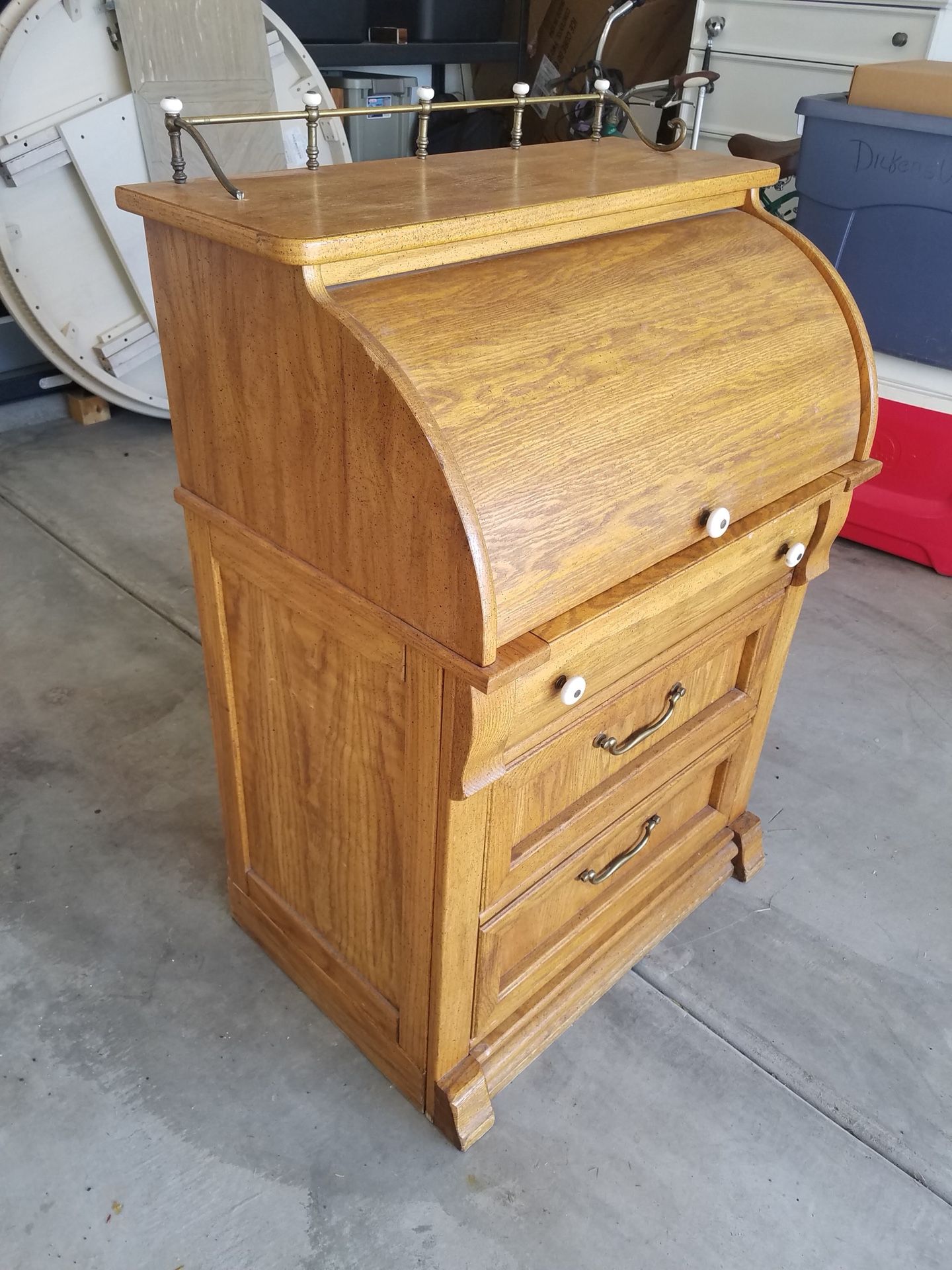 Pulaski Keepsake Roll Top/Secretary Solid Oak Wood Desk for Sale in Scottsdale, AZ OfferUp