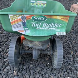 Lawn Seed & Fertilizer Spreaders 