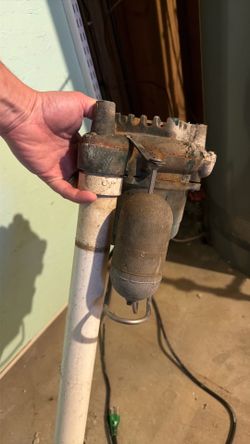 Zoeller M63 Sump Pump — 3/10 HP Cast Iron, Works Great, Under 5 Yrs Old