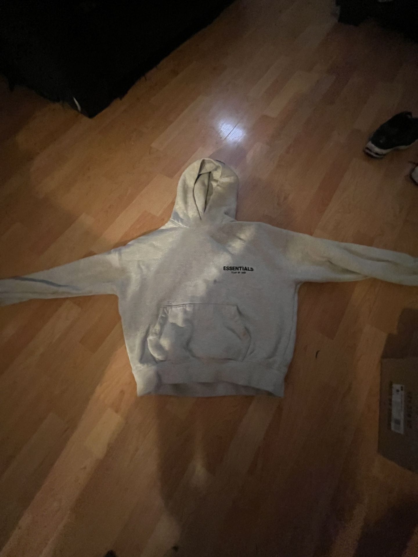fear of god essentials light oatmeal (SIZE XS)