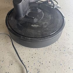 Roomba Vaccum