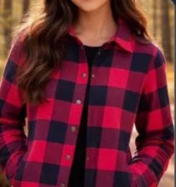 Plaid black and red shirt M