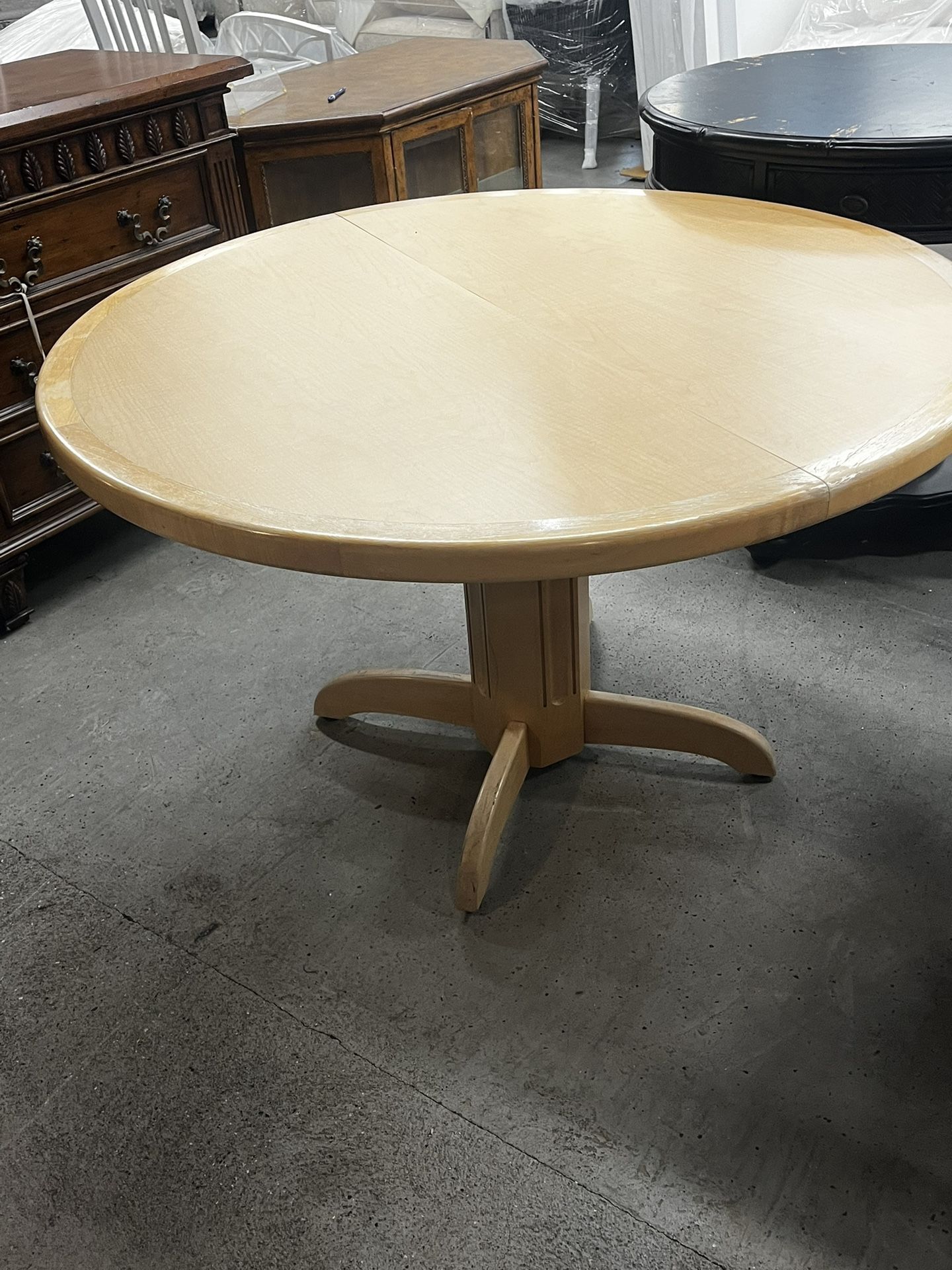 48 Round Table Solid Wood Base With A Mica Top