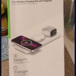 3-in-1 Wireless Charging Pad With MagSafe