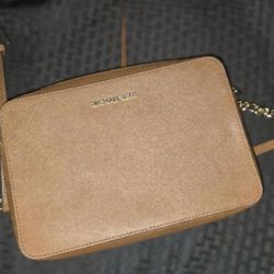 Michael Kors Crossbody Purse 