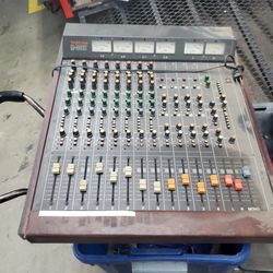 Tascam M308B Mixer