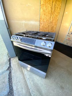 Samsung gas stove 5 burners black stainless & stainless st   30”