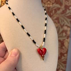 New Funky Black White Gold Beaded Necklace W Dripping Heart 80s Vibes