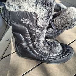 The North Face  Size 8.5 Buenas Condisiones 