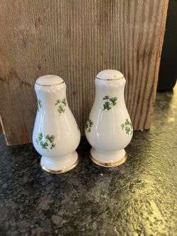 Vintage Salt And Pepper Shaker Set