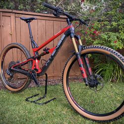 29” Intense Primer (full carbon) w/ Upgraded AXS Shifting 