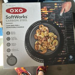 I I Soft Works Carbon Steel 12" BBQ Pan Removable Handle