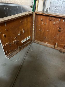 Tool cabinet