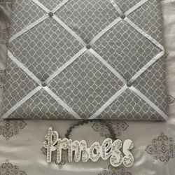 Decorative Memo Board & Princess sign 
