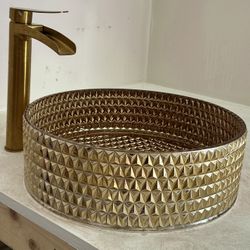 Selling Both Gold Faucet and Gold Pink sink or can Be Sold Separately 