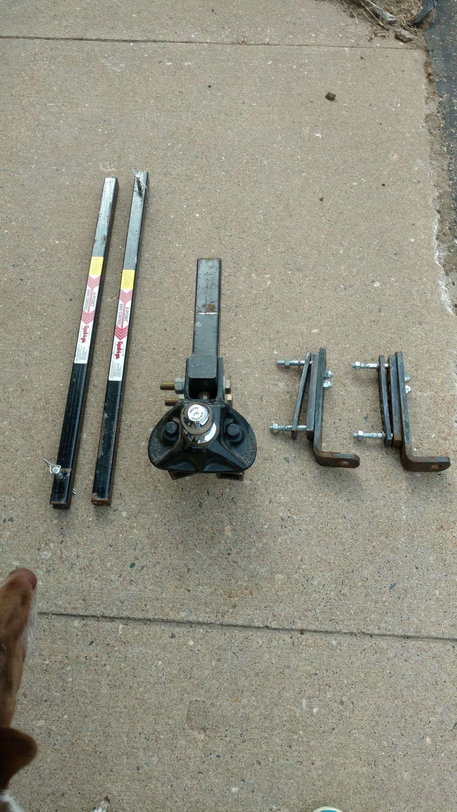 10,000 pound 4-point sway control hitch equalizer Used 2 years.