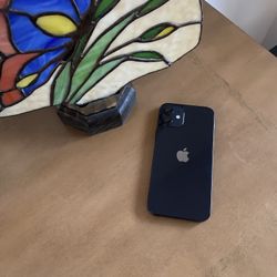 iPhone 12 ( Unlocked) 64gb Black Color