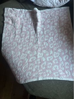Barefoot dreams baby blanket
