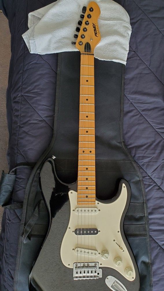 1994 Peavey Patriot Statocaster Guitar 