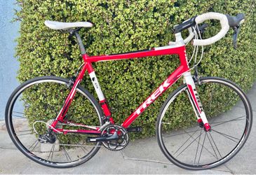 Trek two.3 road bicycle size 56-58 in great shape