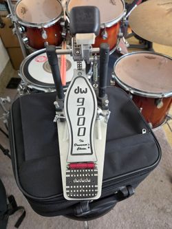 DW 9000 series single bass drum pedal