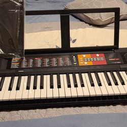 Yamaha Digital Keyboard PSR-F51
