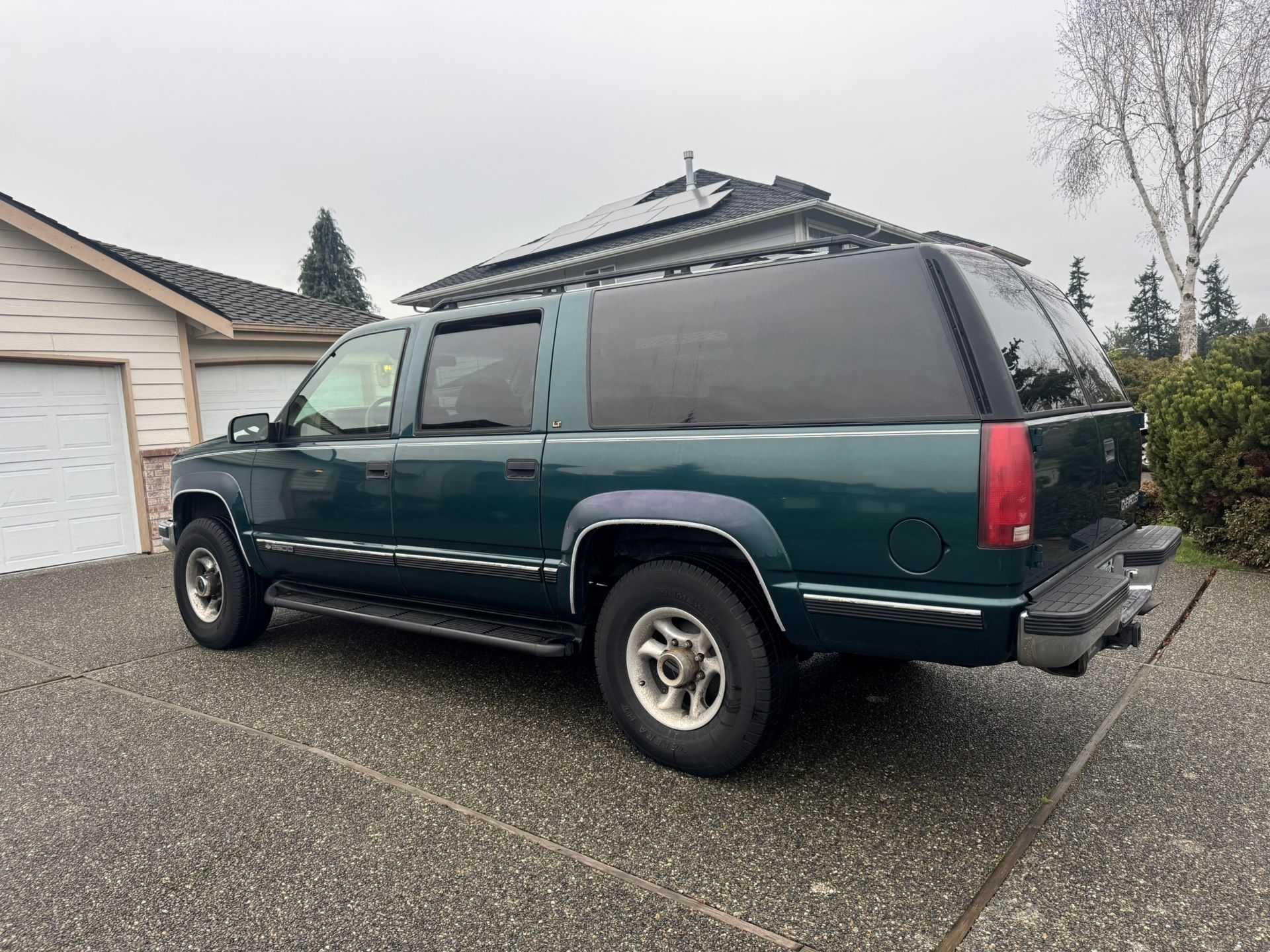 1996 Chevy Suburban 2500 LT 4WD Auto Leather Tow Pkg 180K