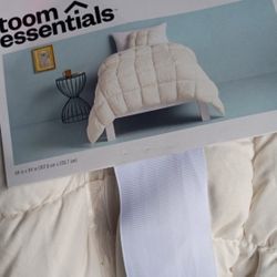 Twin New Comforter
