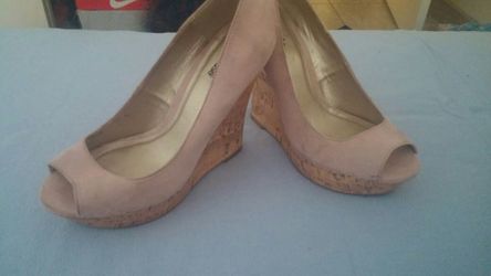 Charlotte russe light pink wedges