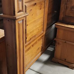 Queen Bed, Dresser ,Mirror And Nightstand. 200.00 Firm