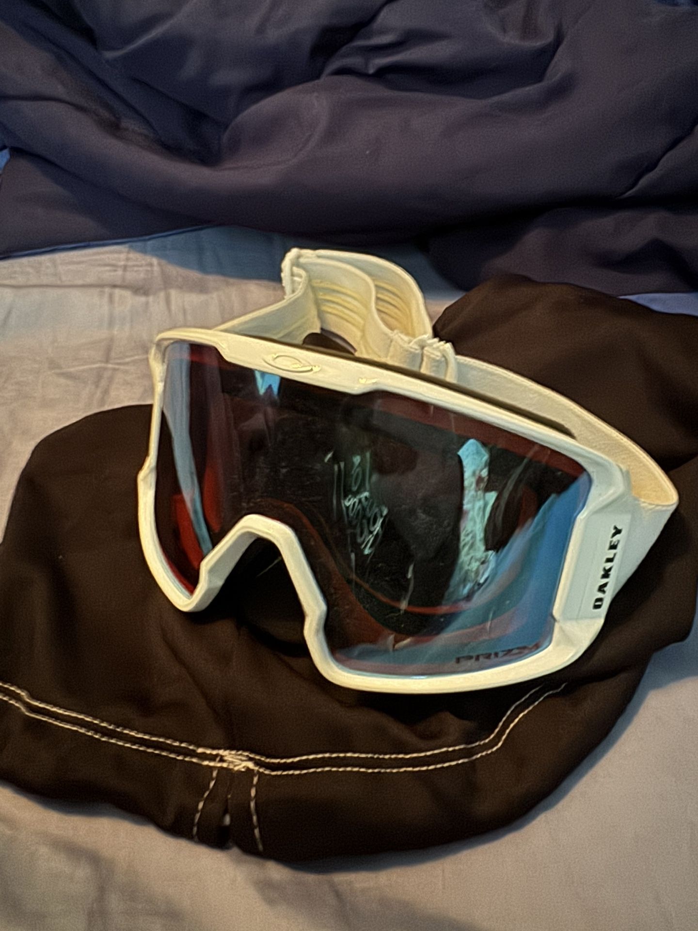 Oakley Prizm goggles - Electric goggles - Oakley ski jacket - size 10 burton snowboard boots