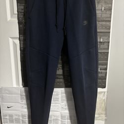 NWOT Nike Mens Small Sportswear Tech Fleece Pants Navy Blue Obsidian NEW