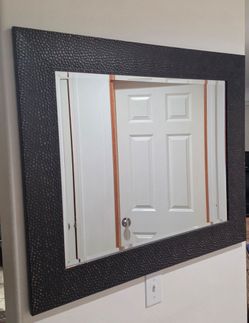 Wall mirror