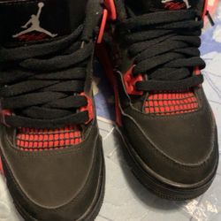 jordan 4’s red thunder