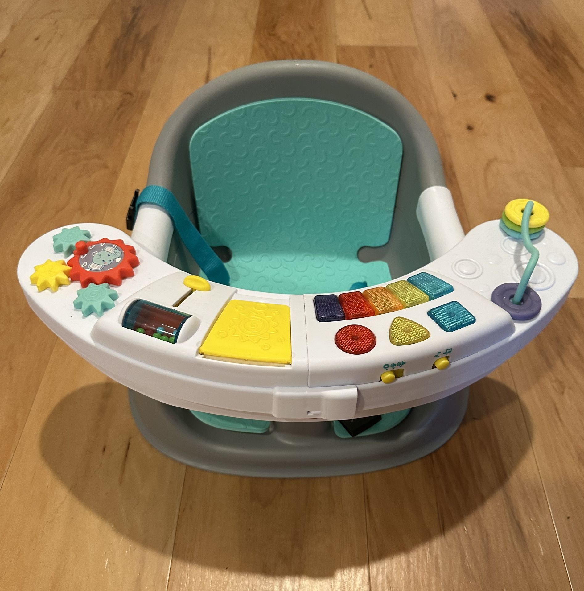 Infantino Music & Lights 3-in-1 New Discovery Baby Seat and Booster