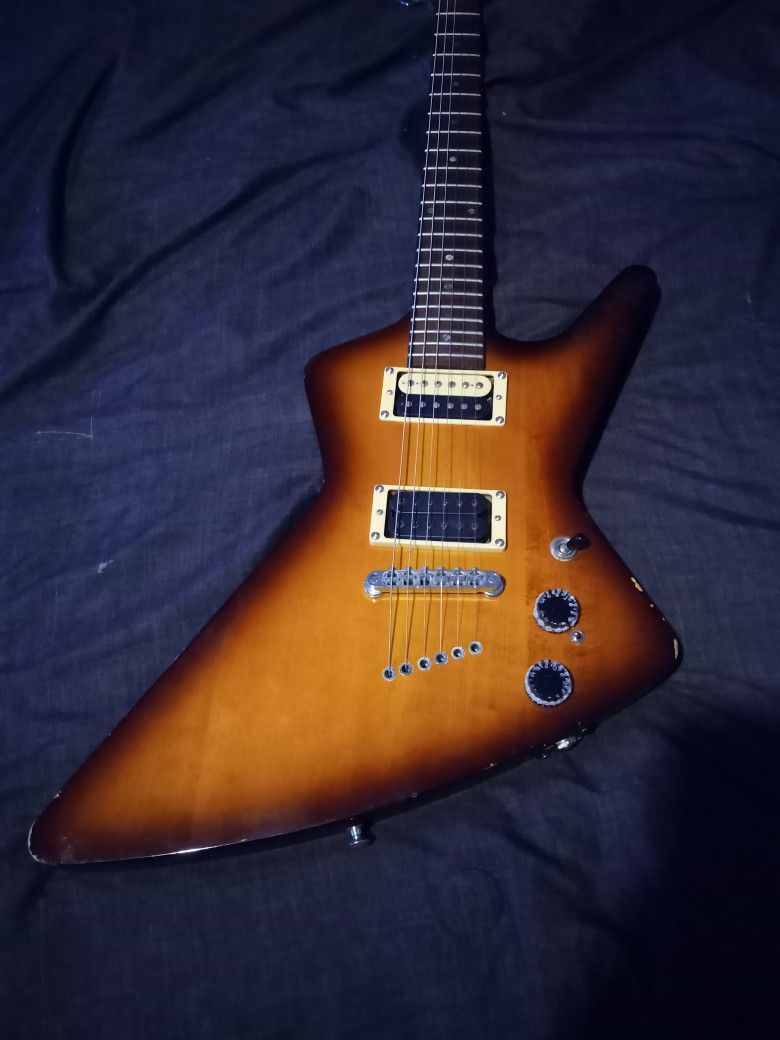 Dean Z 1990s Tobacco Burst Explorer Guitar